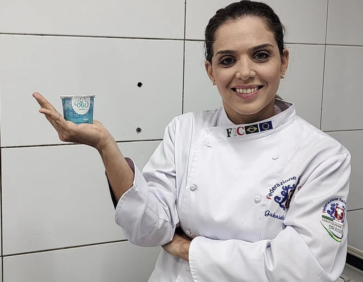 Gabriela em sua sorveteria em Pedra Azul: paixão pelo gelato