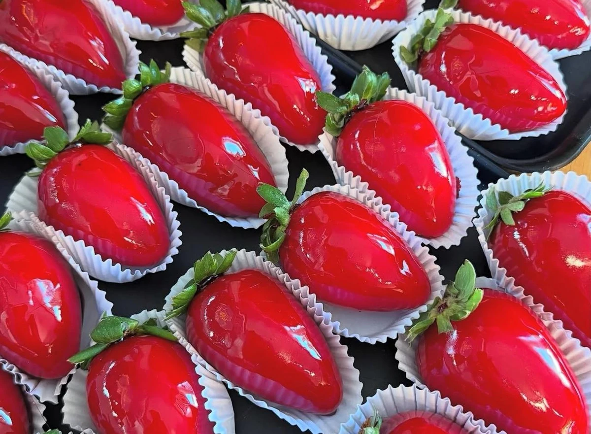 Morangos do Amor da Xuxu Confeitaria (Vitória e Serra) por Reprodução/Instagram @xuxuconfeitaria