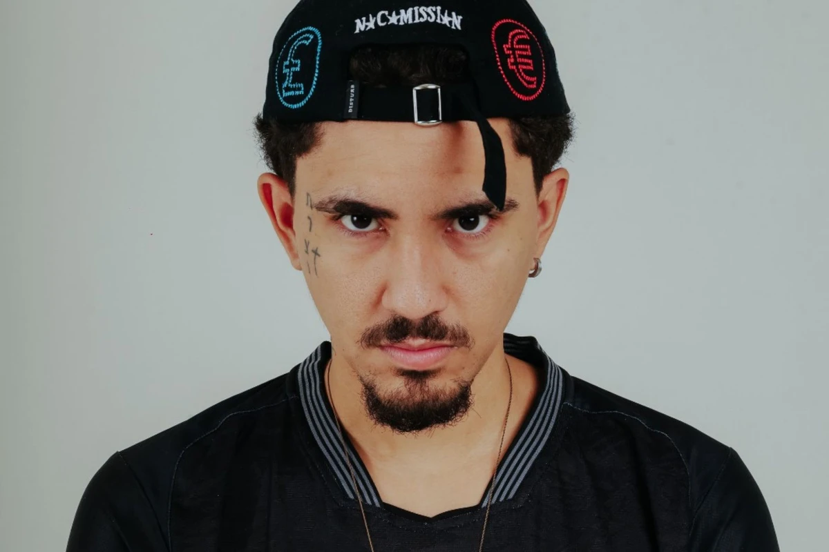 O capixaba MC Noventa vai representar o ES na Batalha da Aldeia - 9 anos
