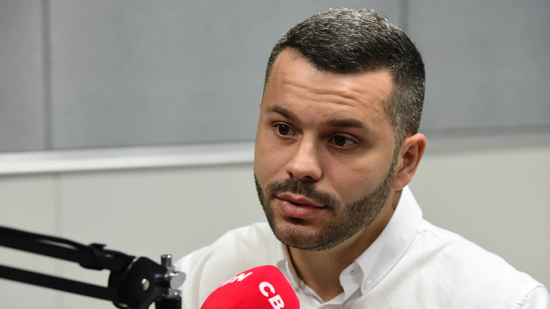 Ouça entrevista com o prefeito de Viana, Wanderson Bueno
