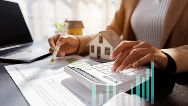 O franqueado recebe o direito de uso da identidade visual, produtos, serviços, métodos operacionais e suporte técnico, devendo, em contrapartida, respeitar padrões estabelecidos em contrato