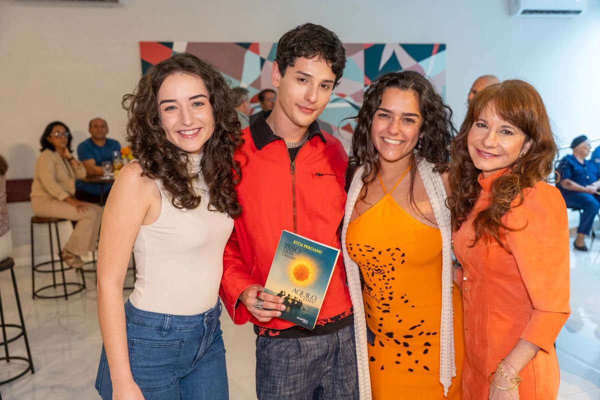 Lançamento do livro de Kitia Perciano