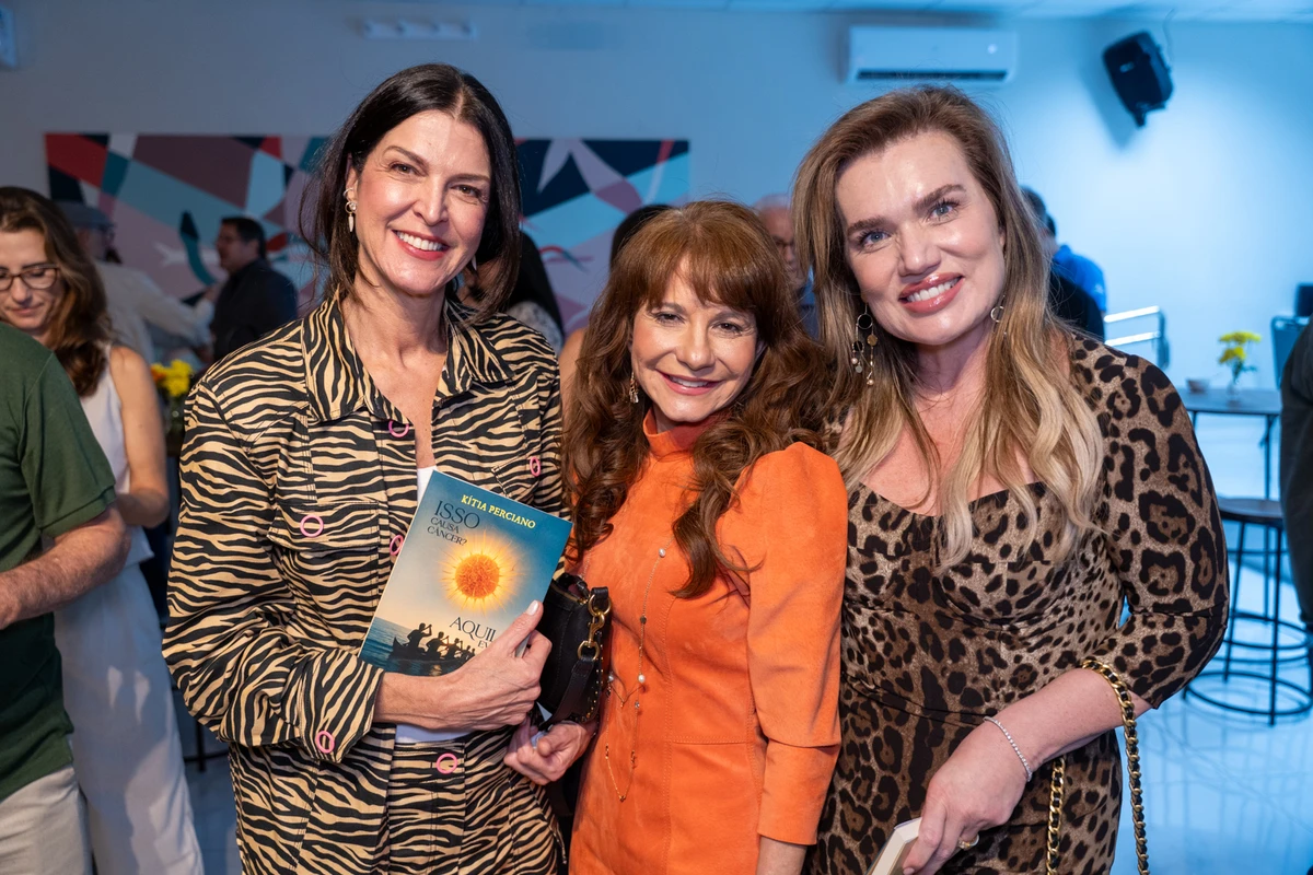 Renata Cola, Kitia Perciano e Brisa Clem