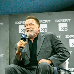 Em palestra para investidores em São Paulo, ator e ex-governador da Califórnia (EUA) falou sobre como ter disciplina e objetivos claros podem ajudar no caminho do sucesso