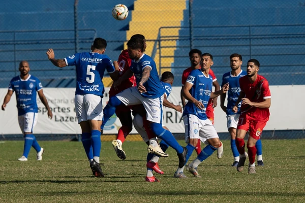 Vitória vence Real Noroeste garante vaga na final da Copa ES por Fernando Madeira