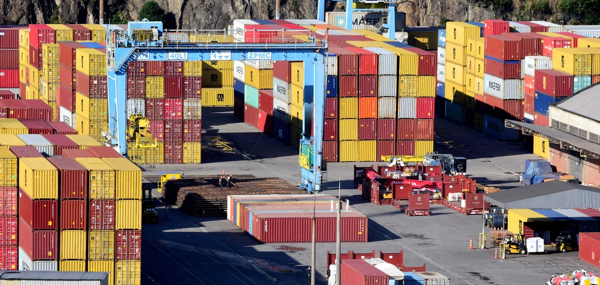 Entre os destaques do período também está a realização da primeira operação de 15 mil toneladas de briquete