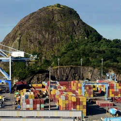 Planejamento urbano nos municípios capixabas é forma de
ligar portos,
indústrias e
cidades sem
comprometer
qualidade
de vida da
população