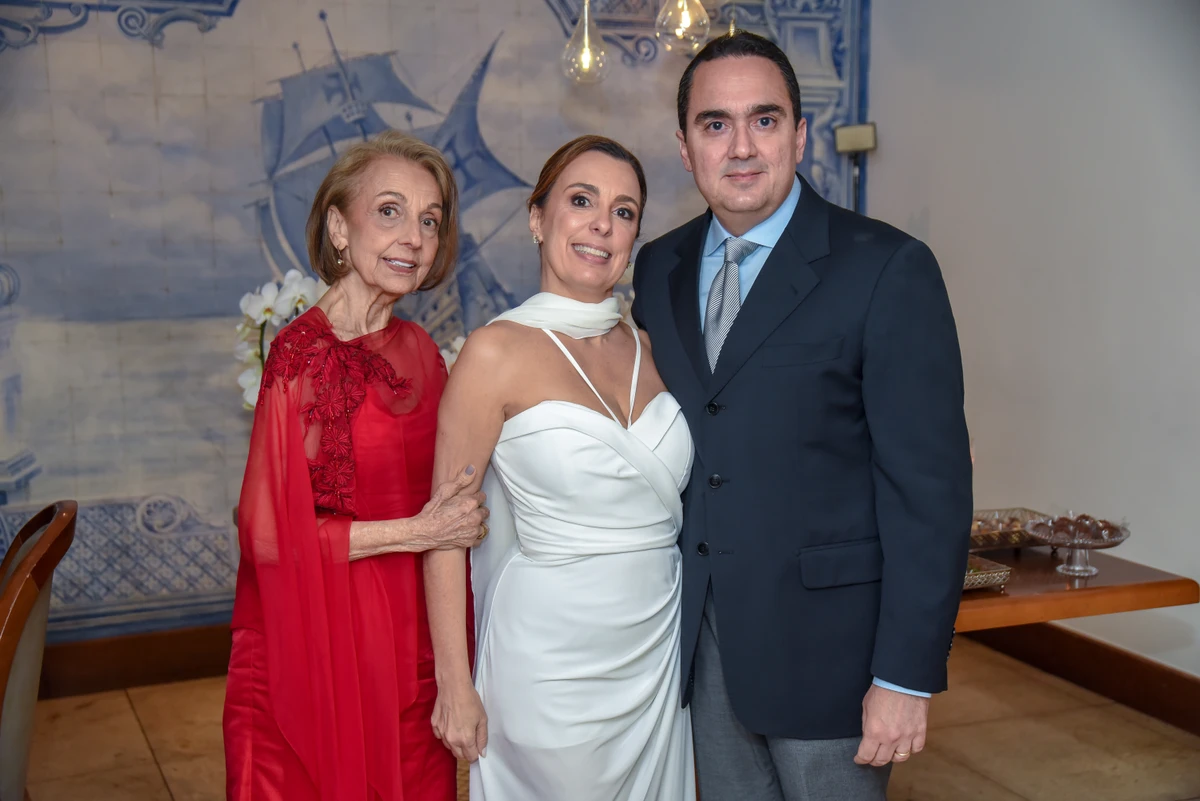 A noiva Ana Paula Nascif, a mãe Célia e o irmão Sérgio