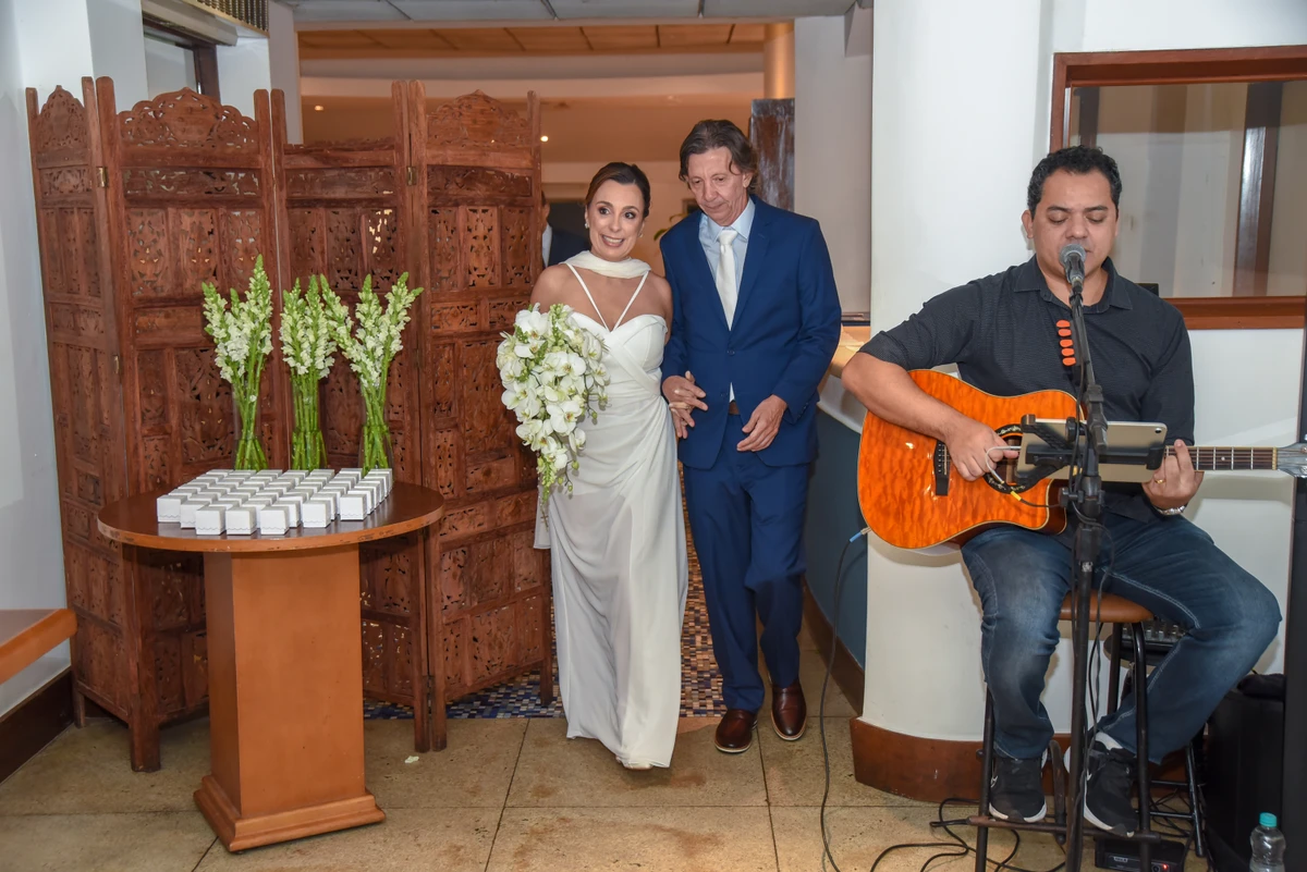 Ana Paula Nascif e Luiz Fernando Magalhães e o músico Rodrigo de Paula