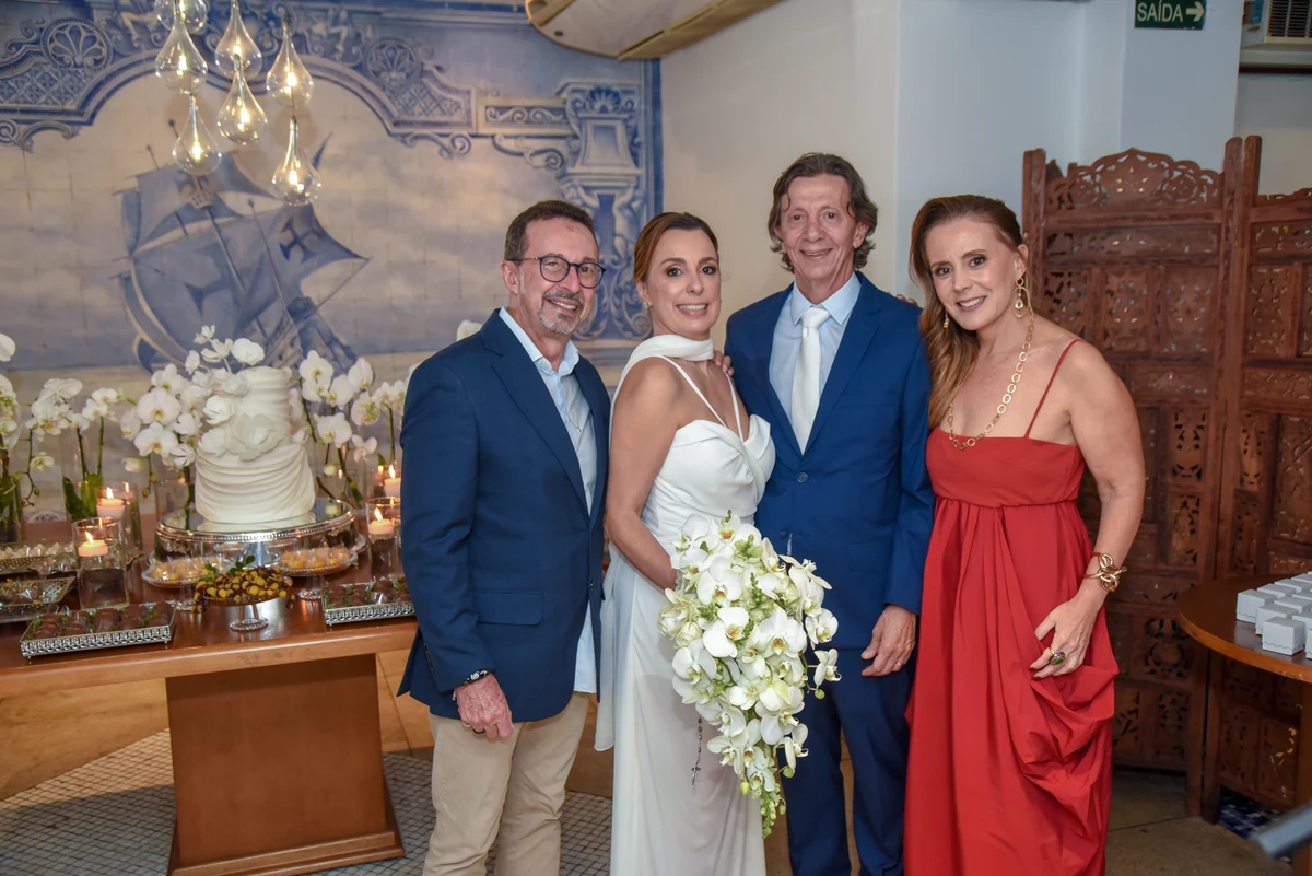 Os noivos Ana Paula Nascif e Luiz Fernando Magalhães e Juliana Magalhães e Marcelo Di Cavalcanti