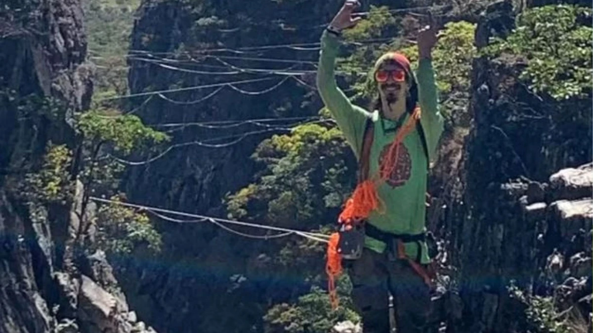 Praticante de highline, Gustavo Guimarães Rodrigues, de 29 anos, despencou de uma altura de 50 metros, próximo à Cachoeira da Usina, em Alto Paraíso de Goiás