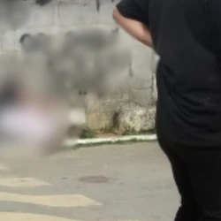 Crime ocorreu na manhã desta segunda-feira (28), no bairro Santo Afonso. Polícia afirma ter encontrado a vítima caída em uma rua, baleada, e já morta