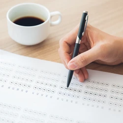 Oportunidades estão em prefeituras, no Ifes e em conselhos regionais; há postos para profissionais de todos os níveis de escolaridade