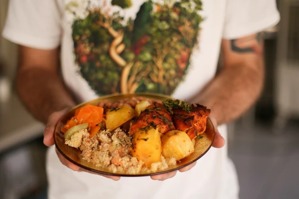 Fome, prato de comida, alimento, alimentação, refeição, almoço