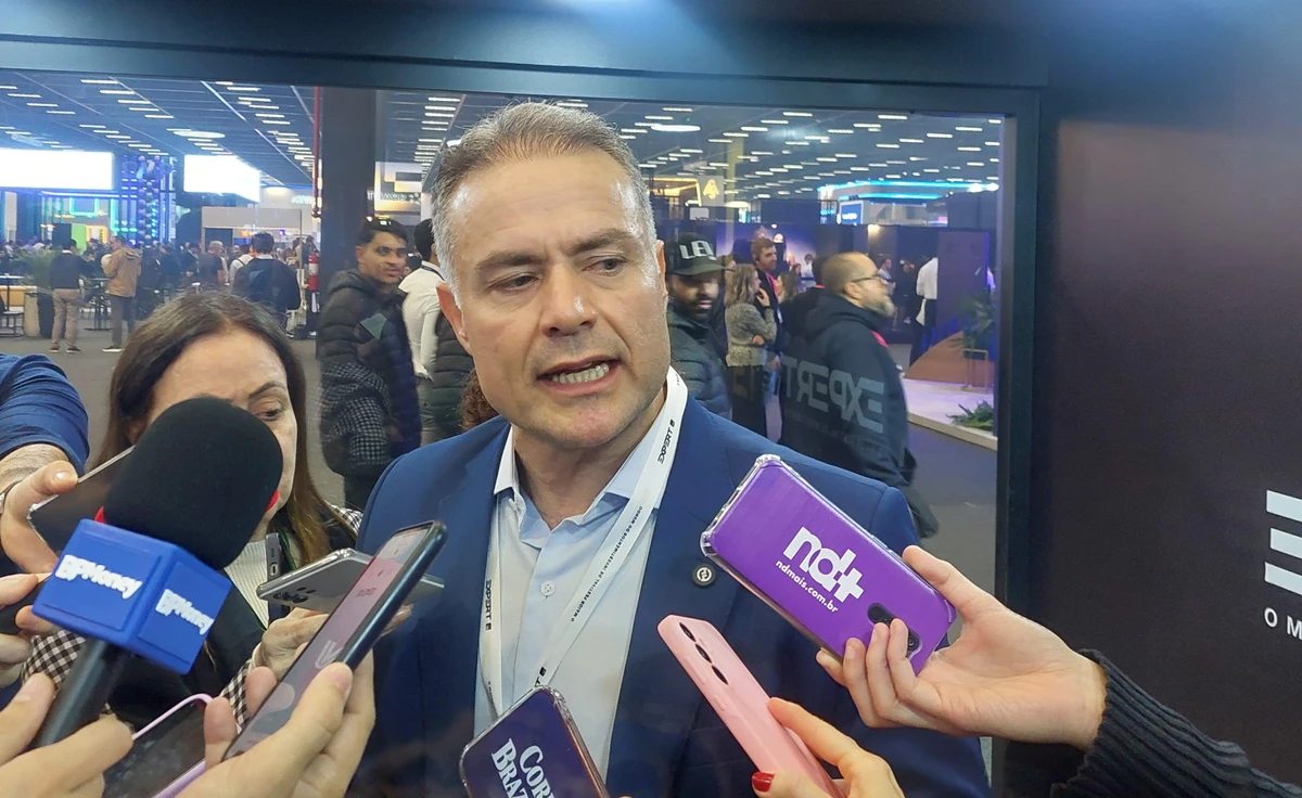 Ministro dos Transportes Renan Filho em festival de investimentos em São Paulo