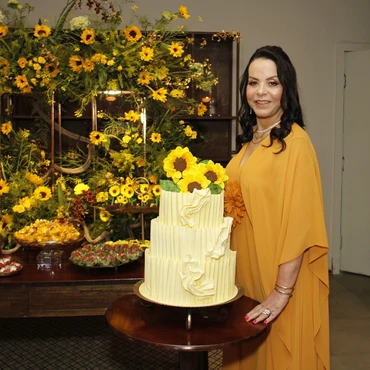 Imagem - Neila Nara Neiva celebra aniversário com amigos capixabas em São Paulo