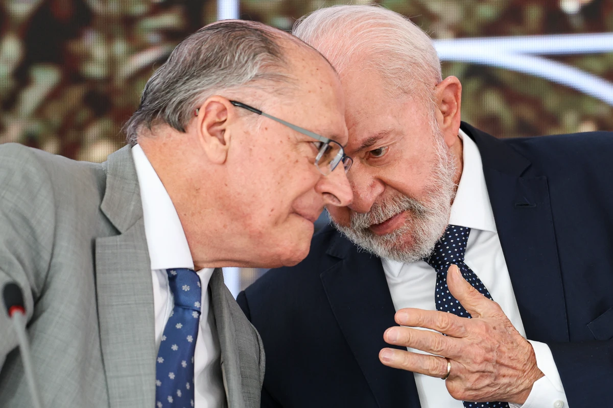 O vice-presidente Geraldo Alckmin e o presidente Luiz Inácio Lula da Silva