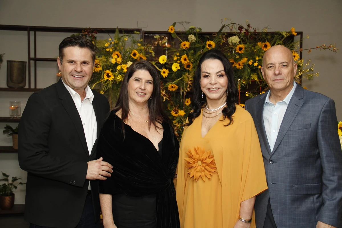 Jonas Giacomin e Carla Lacerda, Neila Nara Neiva e João Damian