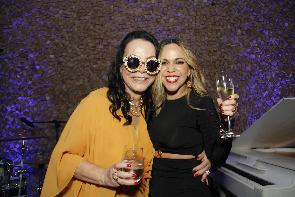 Neila Nara Neiva celebra aniversário