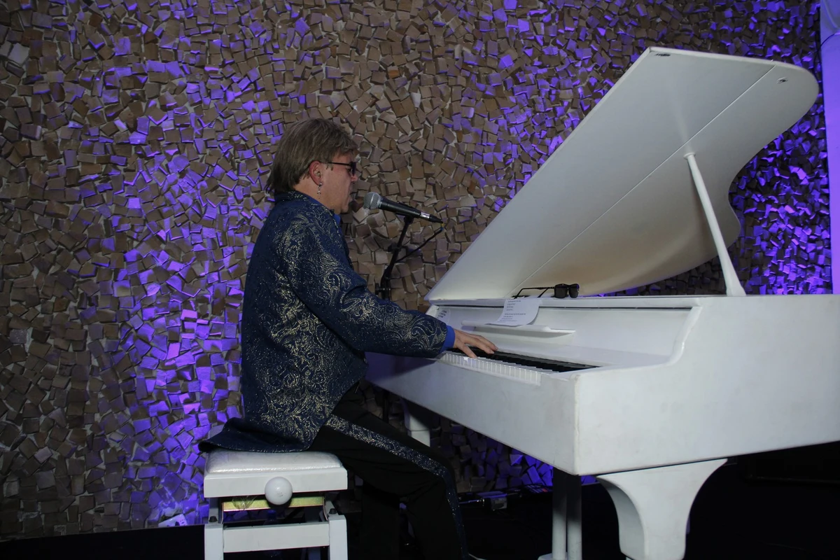 Neila Nara Neiva celebra aniversário