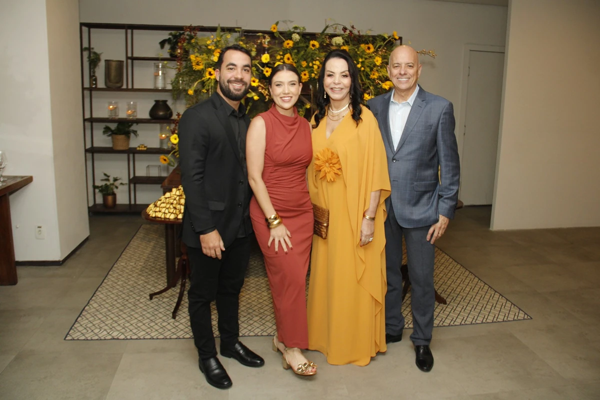 Neila Nara Neiva celebra aniversário