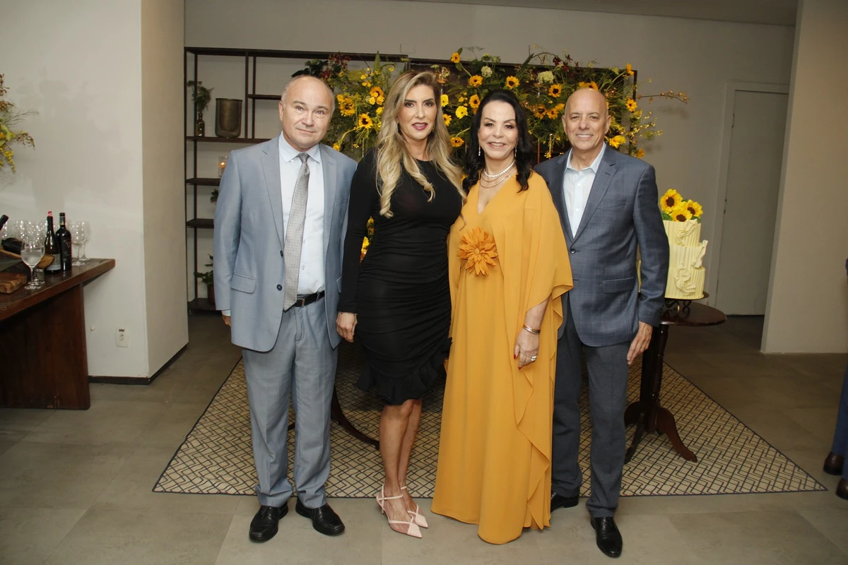 Neila Nara Neiva celebra aniversário