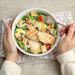 Veja como consumir esse nutriente de maneira saudável para manter o bem-estar do corpo e aumentar a massa muscular