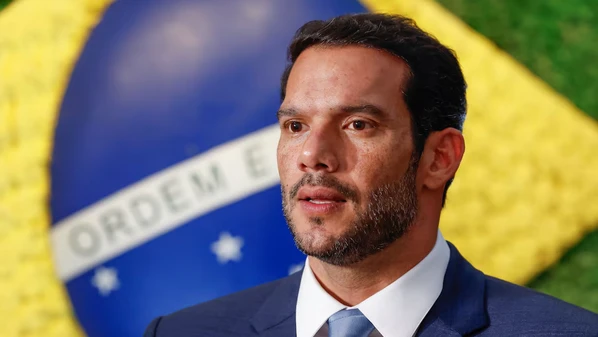 Agentes da Polícia Federal estiveram na sede da CBF no início da manhã desta quarta-feira; dirigente se diz “tranquilo e à disposição das autoridades”