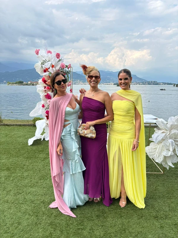 Fatinha Abelha, Bruna Medeiros e Camila Resende