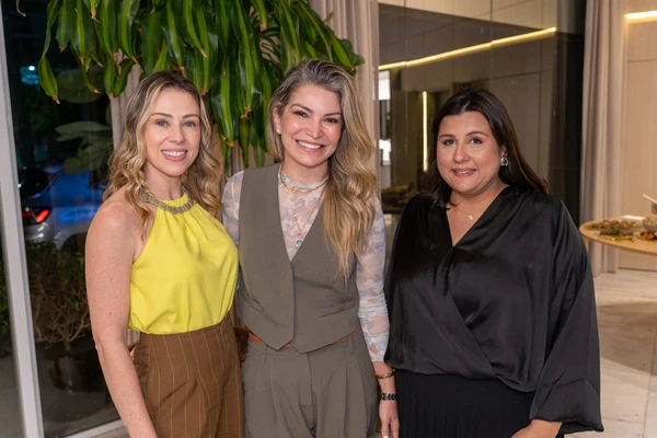 Gabi Iamonde, Renata França e Pamela Silva