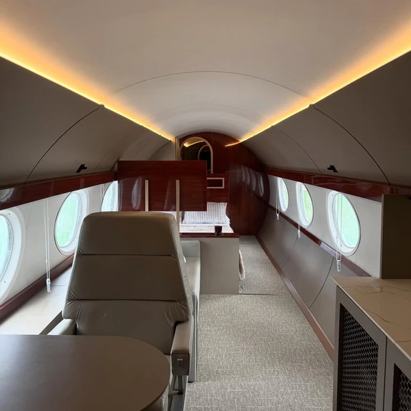  Aeronave Grumman Gulfstream I virou suíte de luxo na pousada  Aero Sofiste por Instagram/@aerosofiste