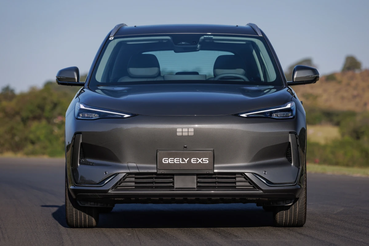 Geely EX5 por Rodolfo Buhrer