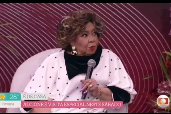  Alcione manda recado a Trump no É de Casa