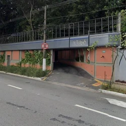 Quarto era ocupado por um casal, mas o homem deixou o local pouco depois de dar entrada