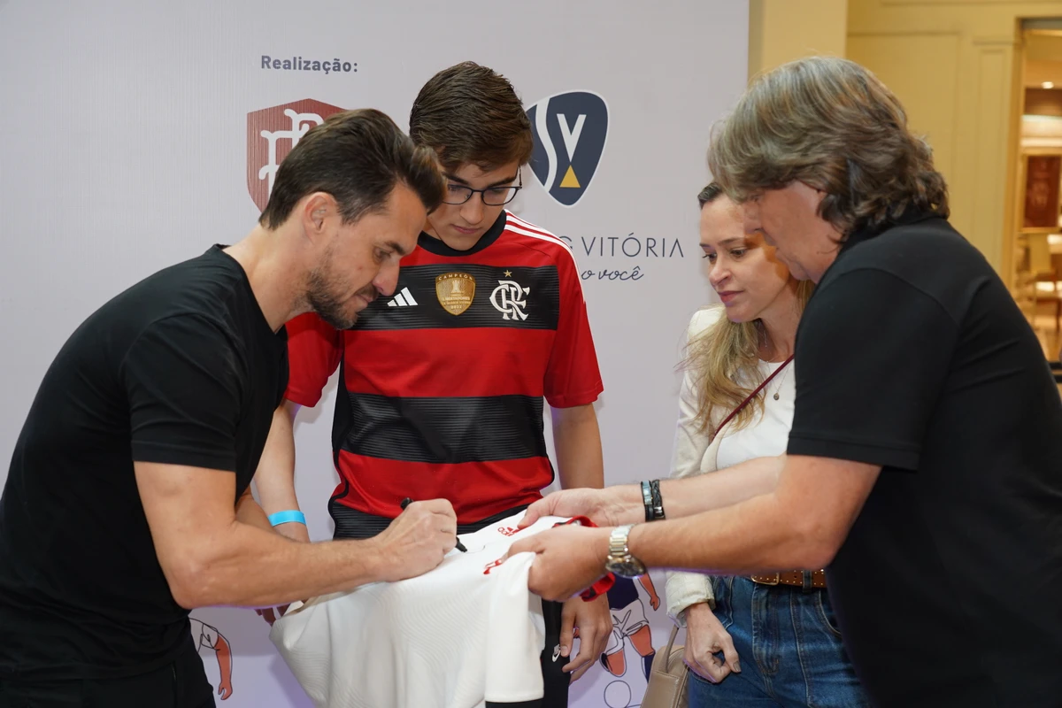 Sávio participou de talk show e sessão de autógrafos com os fãs, em Vitória
