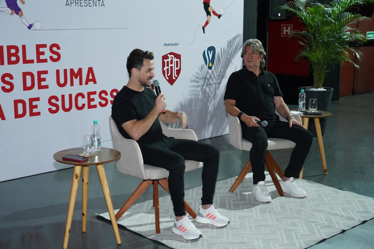 Sávio participou de talk show e sessão de autógrafos com os fãs, em Vitória