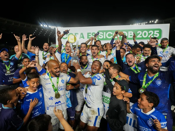 Vitória comemora título da COpa ES contra o POrto Vitória no Kléber Andrade por Vitor Jubini