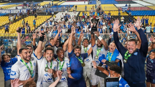 arlos Vitor, Pepeu e Thiago Ramos fizeram os gols da conquista alvianil. Veja as imagens da festa alvianil