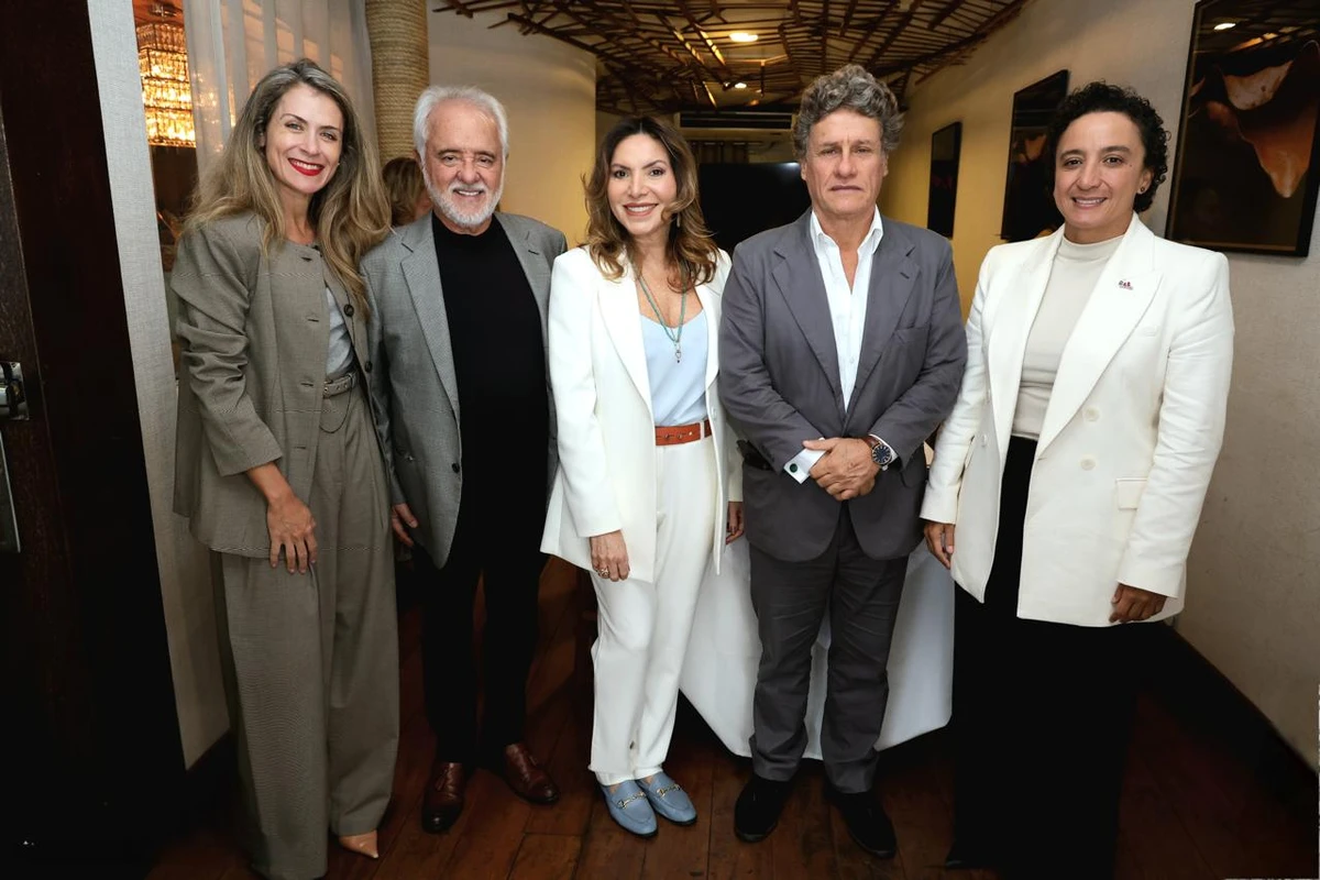 Flávia Dalla, Clóvis Vieira, Aurê Aguiar, José Niemeyer e Erica Neves.