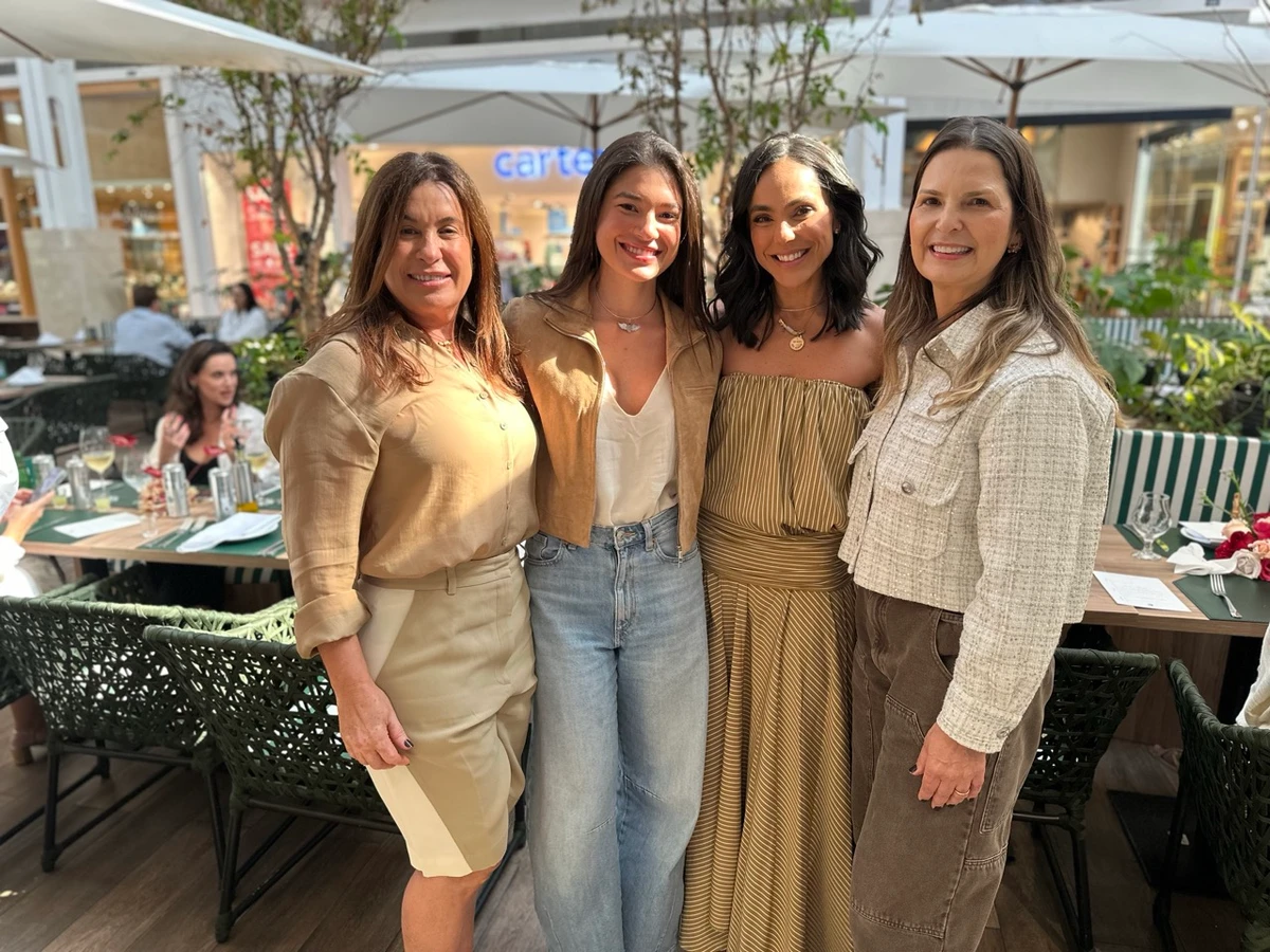 Tania e Melissa Belmok, Carolina Neves e  Ana Paula Hamer  