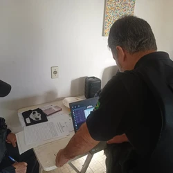 Polícia Federal prendeu suspeito de 19 anos e apreendeu três celulares dele, na manhã desta segunda-feira (4), em São Mateus, no Norte do Espírito Santo