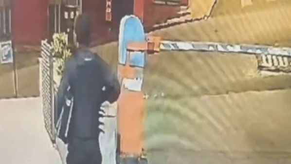 Ele tem passagens por sistema prisional mineiro desde 2018. Tráfico de drogas, furto, posse ilegal de arma e homicídio foram alguns dos crimes cometidos por ele, segundo a secretaria
