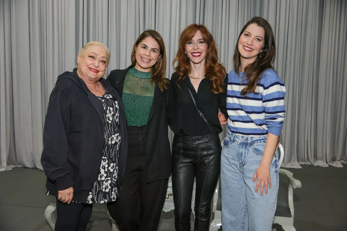 Bruna Dornellas, fundadora da WB Produções, com as atrizes Suely Franco, Deborah Evelyn e Nathalia Dill