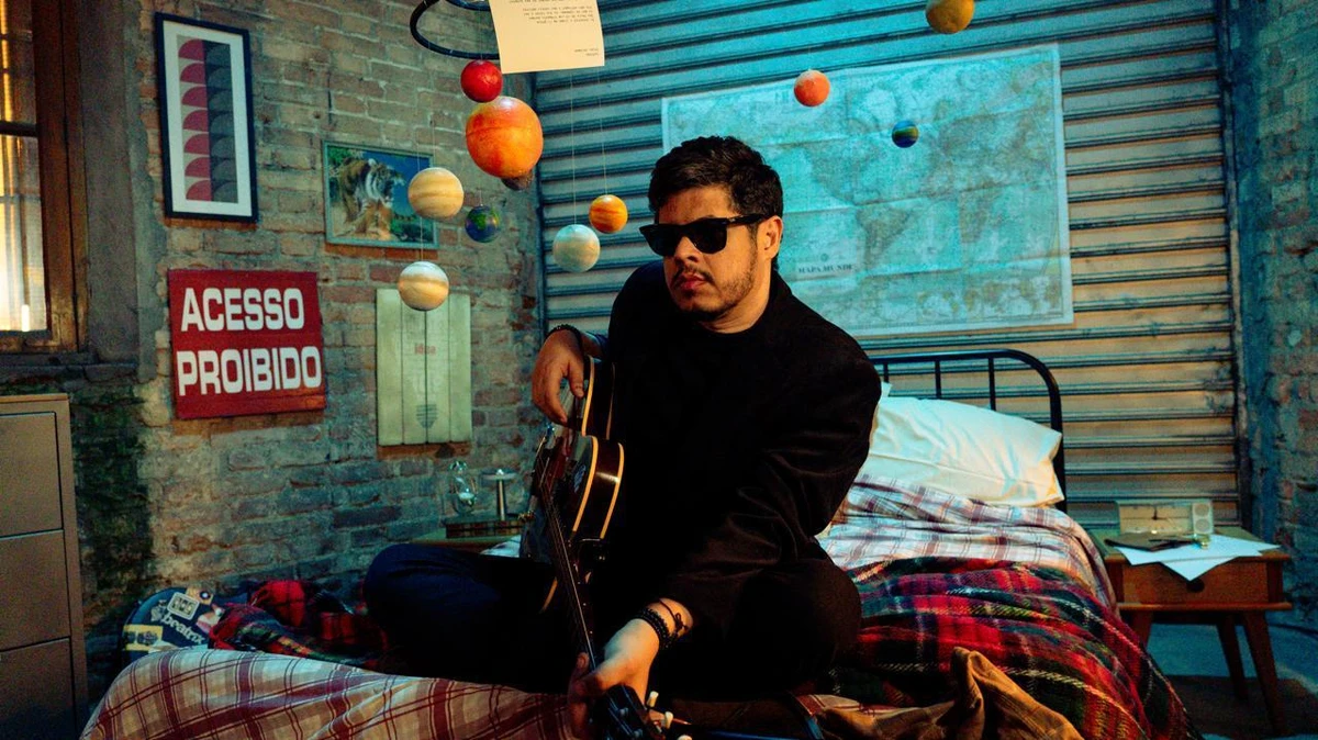 Bruno Caliman é o compositor de “Domingo de Manhã” e 