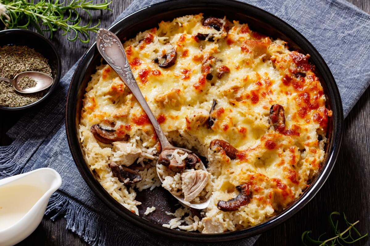 Arroz de forno com cogumelo e frango (Imagem: from my point of view | Shutterstock)