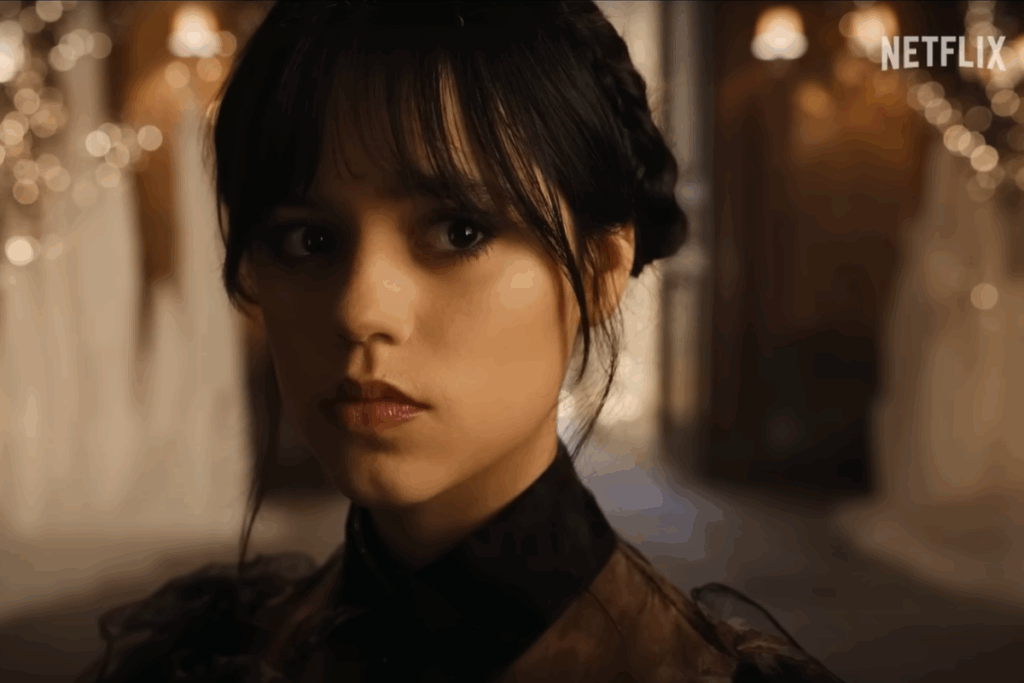 Em “Wandinha”, o visual gótico e o clima de suspense retornam com novos desafios para a personagem (Imagem: Reprodução digital | Netflix)