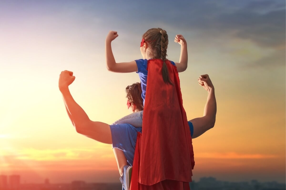 O comportamento dos pais também é moldado pela influência dos astros (Imagem: Yuganov Konstantin | Shutterstock)