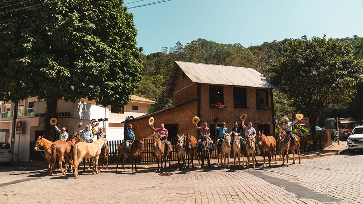 Feira rural no ES terá pisa da uva, canto de aves e aulas sobre vinho e café