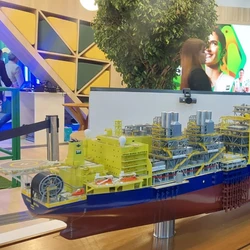 A FPSO, que chegou ao Sul do Estado em outubro do ano passado, atingiu em julho a marca dos 50 mil barris por dia de petróleo. Embarcação está no processo de aumentar gradativamente sua produção