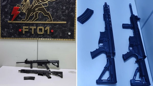 Além das armas, um carregador calibre 5.56 também foi encontrado no local; todo o material foi localizado no bairro Conquista